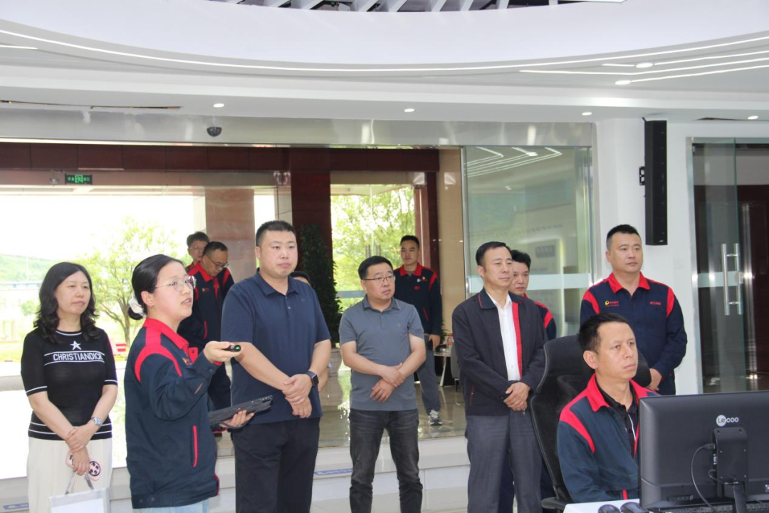 河北省工信厅代表团考察调研贵州区域